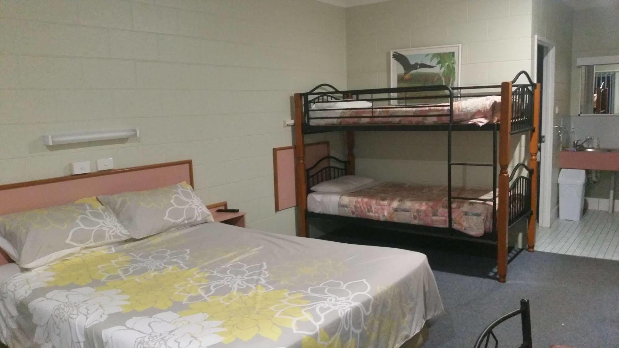 Yungaburra Park Motel Extérieur photo