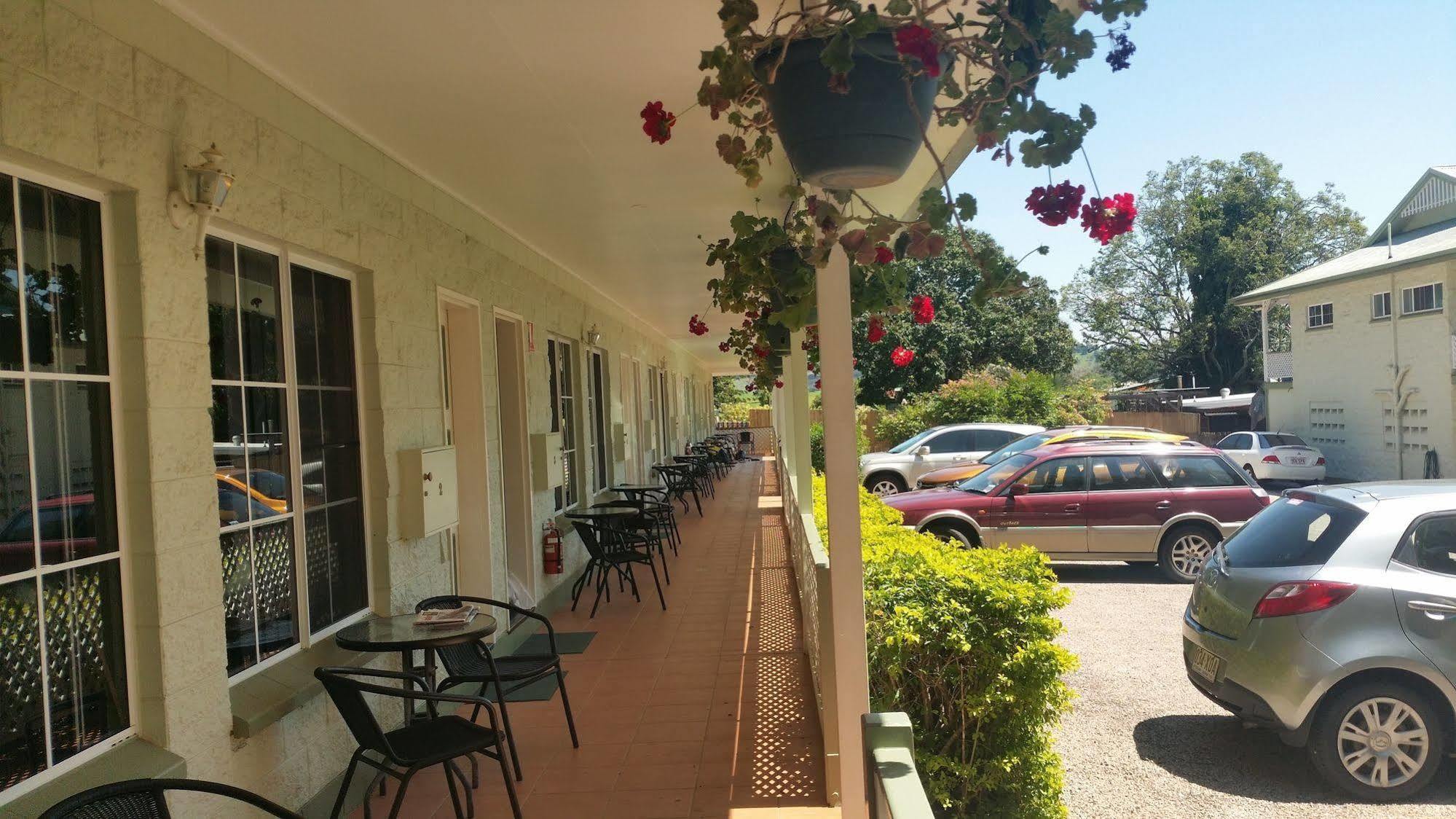 Yungaburra Park Motel Extérieur photo