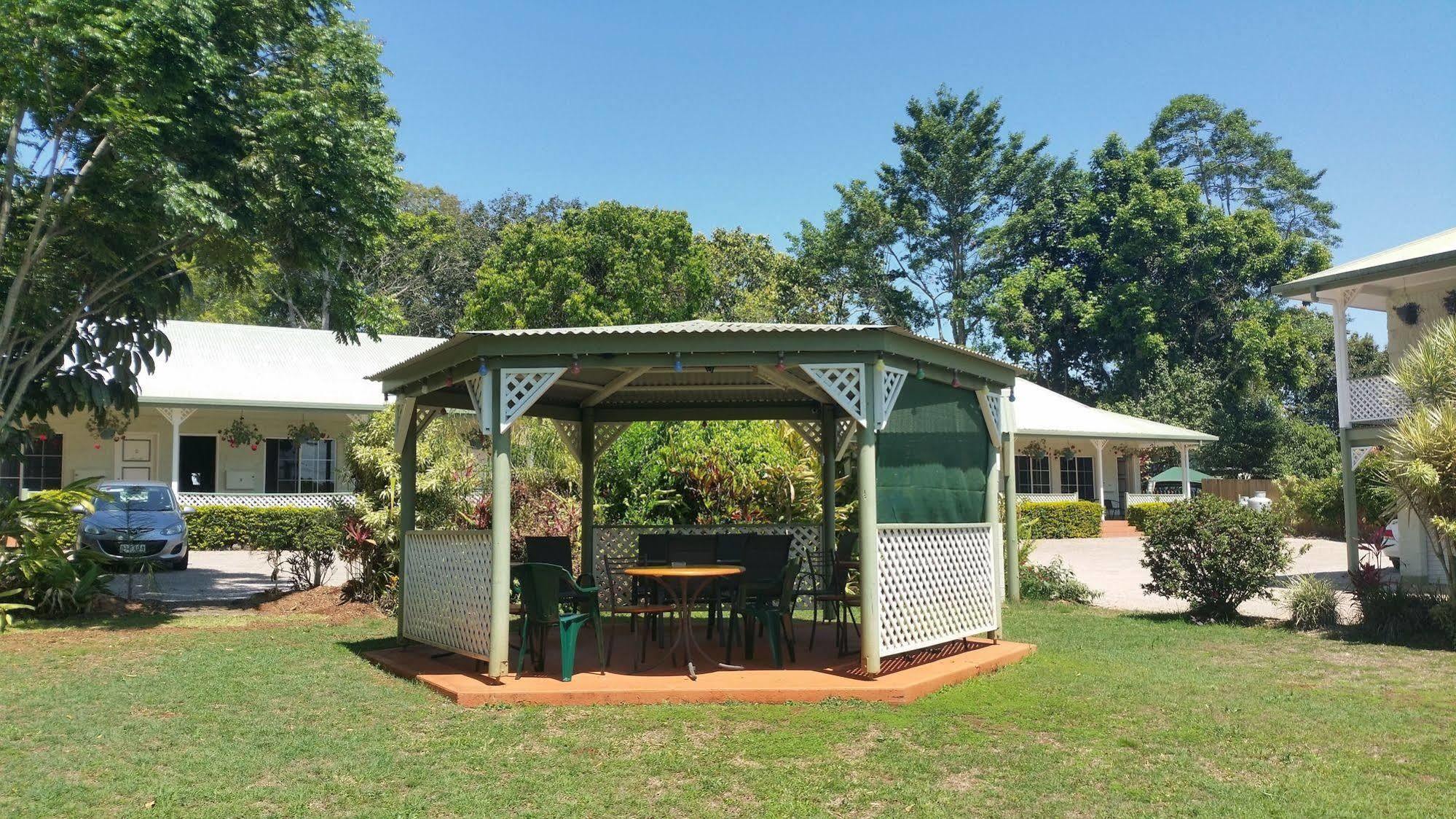 Yungaburra Park Motel Extérieur photo